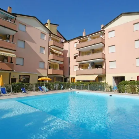 With Pool Near The Rosolina Mare